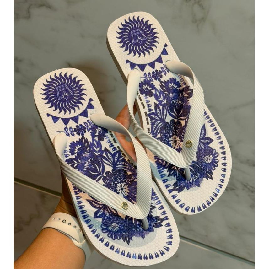 Chinelo Feminino Azul Floral Estampa Resistente e Conforto Garantido