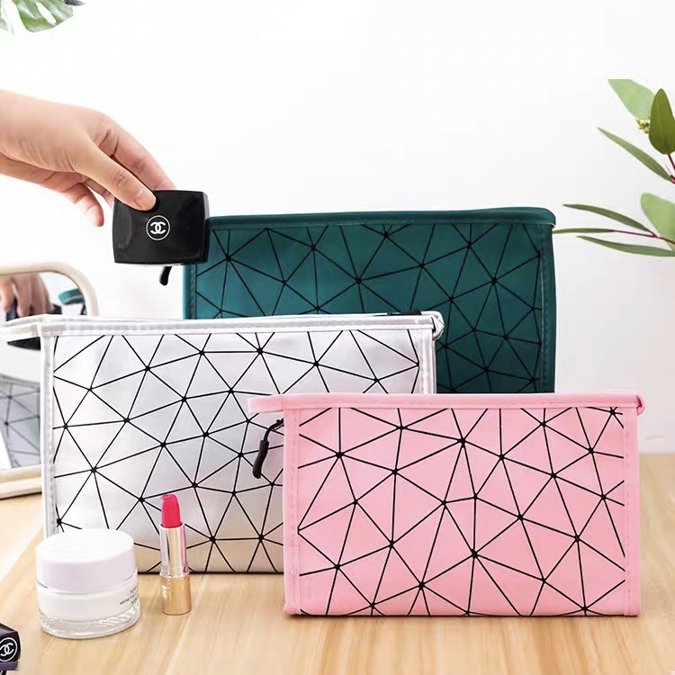 Kit 24 peças/Necessaire Organizadora Para Facilitar Seu Dia a Dia Com Diversas Estampas Diferentes.