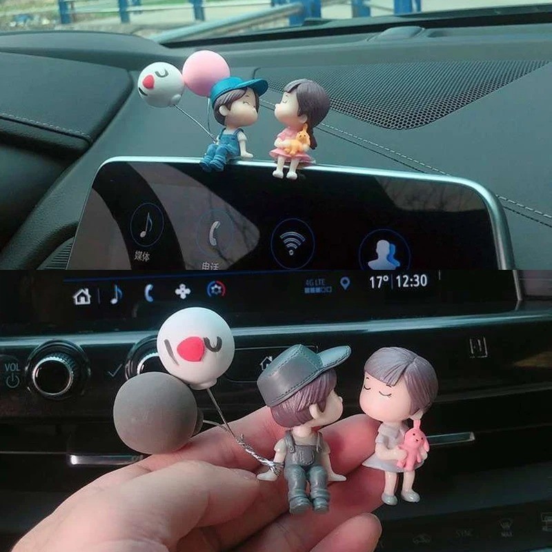 Decoração De Carro Bonito Dos Desenhos Animados Casais Figura De Ação Estatuetas Balão Ornamento Auto Interior Painel Para Meninas Presentes Acessórios