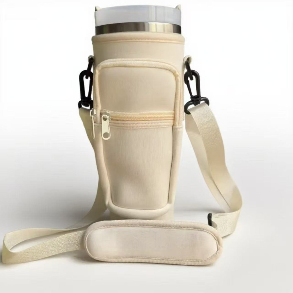 Bolsa Esportiva p/ Garrafa 1,2L - Material Macio, Alça Ombro Regulável - Ideal p/ Carro e Trekking