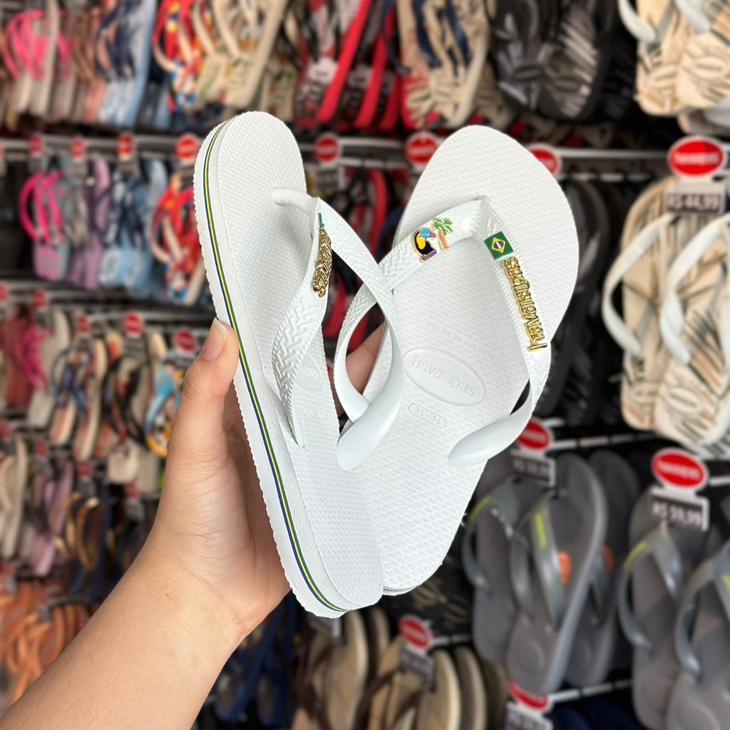 Havaianas Brasil + Placa Logo + Pin Tucano e Coqueiro