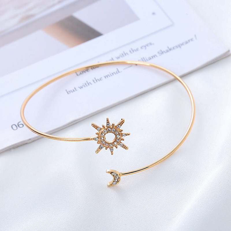 Pulseira De Braço De Sol E Lua Cravejada De Diamantes Pulseira Ajustável De Zircônia Simples E Luxuosa Para Mulheres