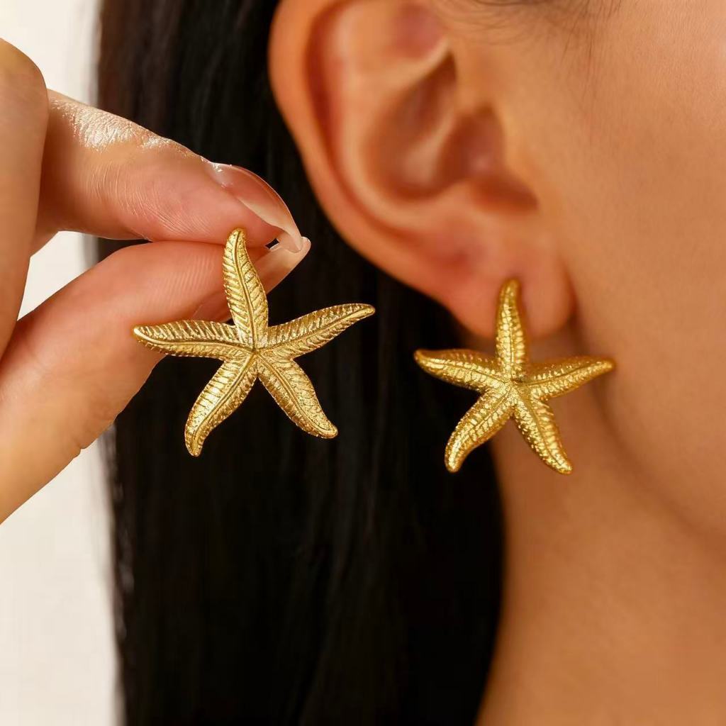 Brincos Femininos Estrela do Mar Banhados a Ouro/Prata – Elegantes e Exclusivos