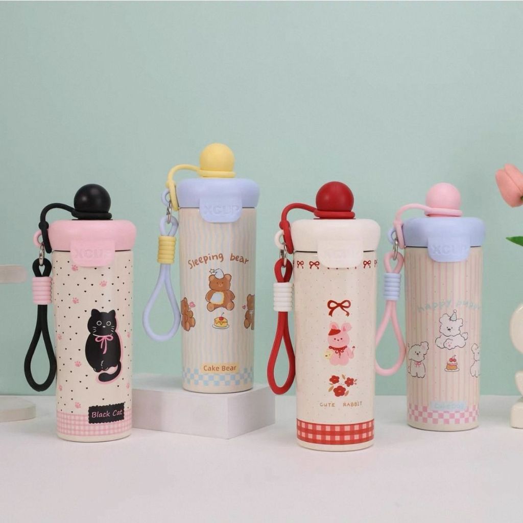 Garrafa Inox Cup 500ml Térmica Dupla Camada com Estampas Fofas, Canudo, Tampa Antivazamento e Abridor