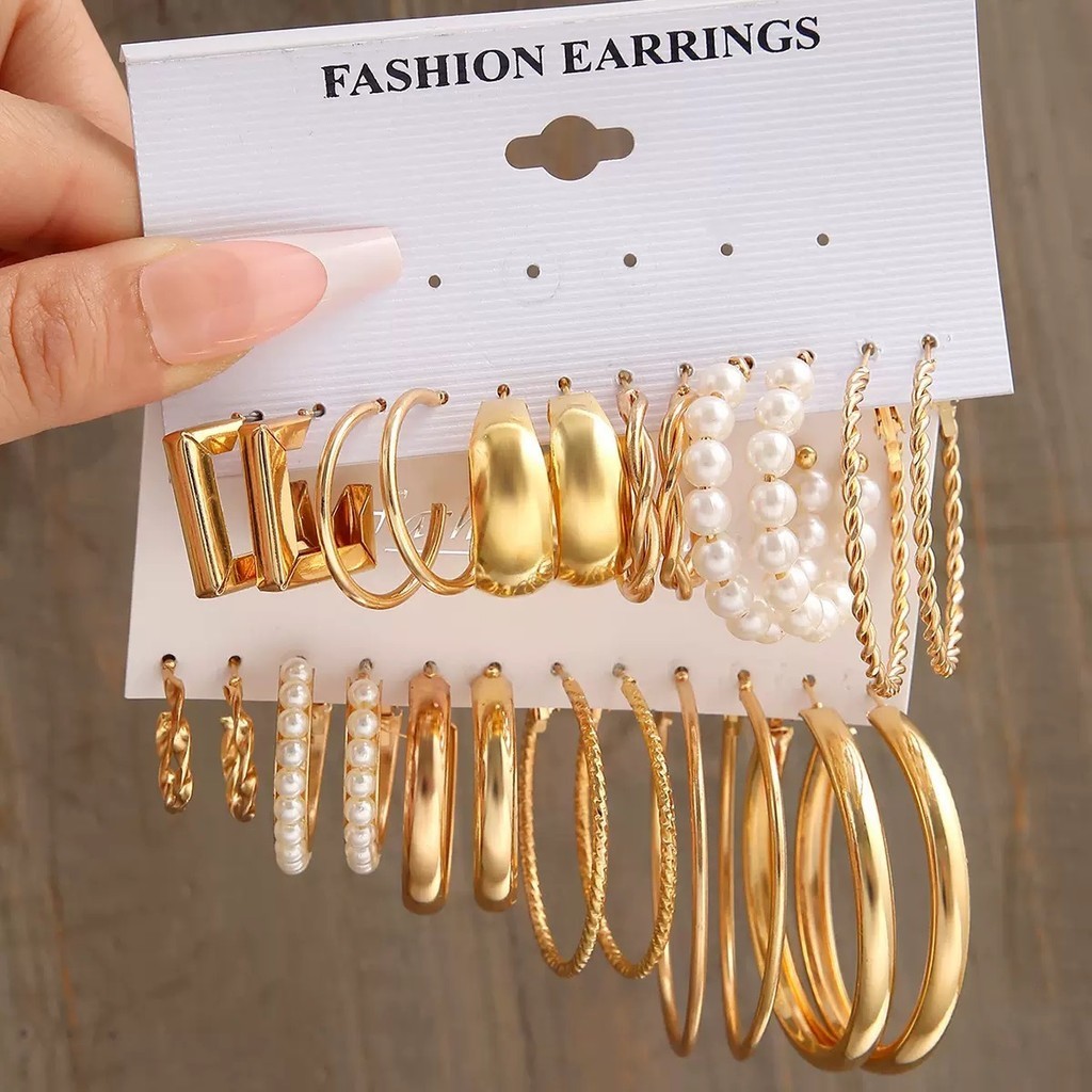 Kit Econômico de Brincos Dourados - 12 Pares com Pérolas para Todos os Looks
