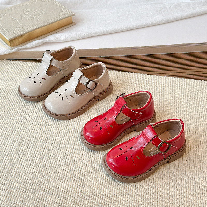 Novo Couro Do Plutônio Sapatos Vermelhos Meninas Estilo Britânico Oco Respirável Escola Estudante Casual Apartamentos Ta
