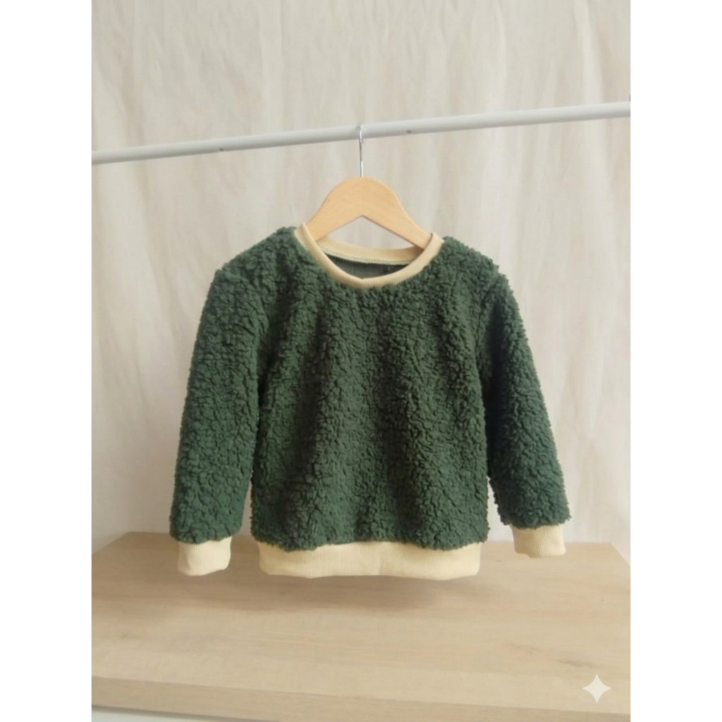 Blusa Infantil Pelúcia Manga Longa verde musgo Moda kids**&